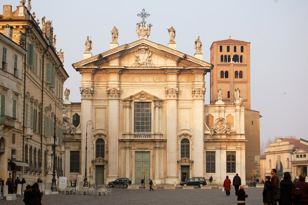 residenza-corridoni-38-mantova-cattedrale-di-san-pietro